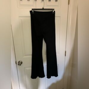 Ribbed Knit Black Flared Legging